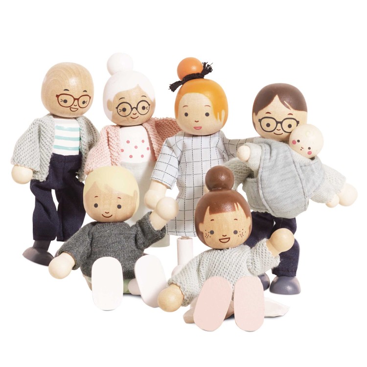 P053-doll-mini-figure-family-play-set.jpg