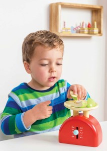 TV289-Weighing-Scales-Red-Wooden-Toy-Boy.jpg