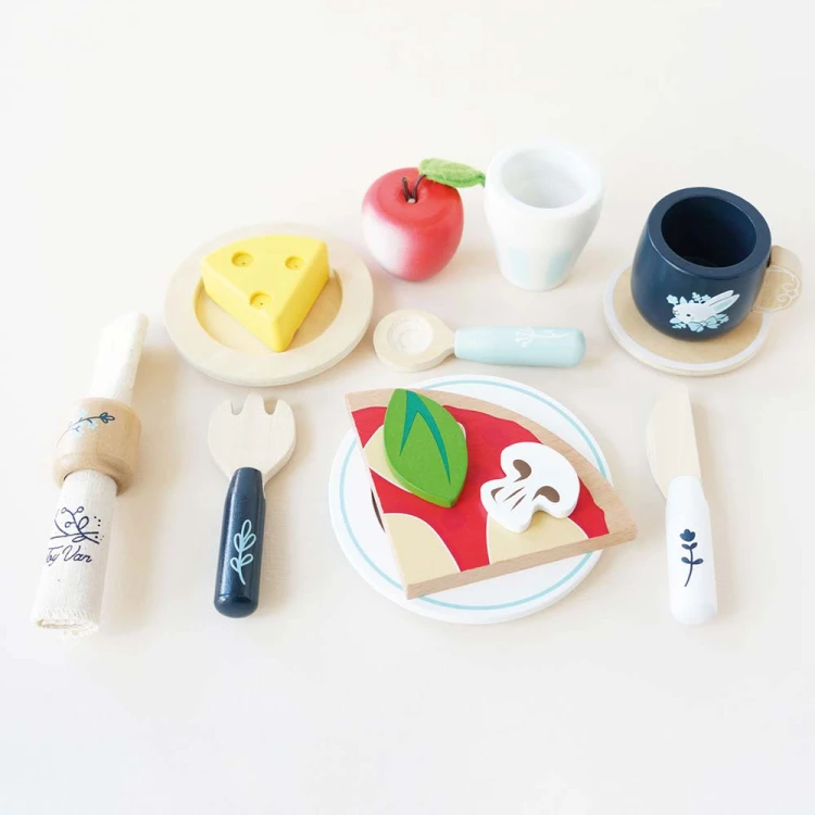 TV309-dining-set-with-play-foods.jpg