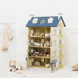 H152-palace-wooden-dolls-house-with-outdoor-play-set.jpg