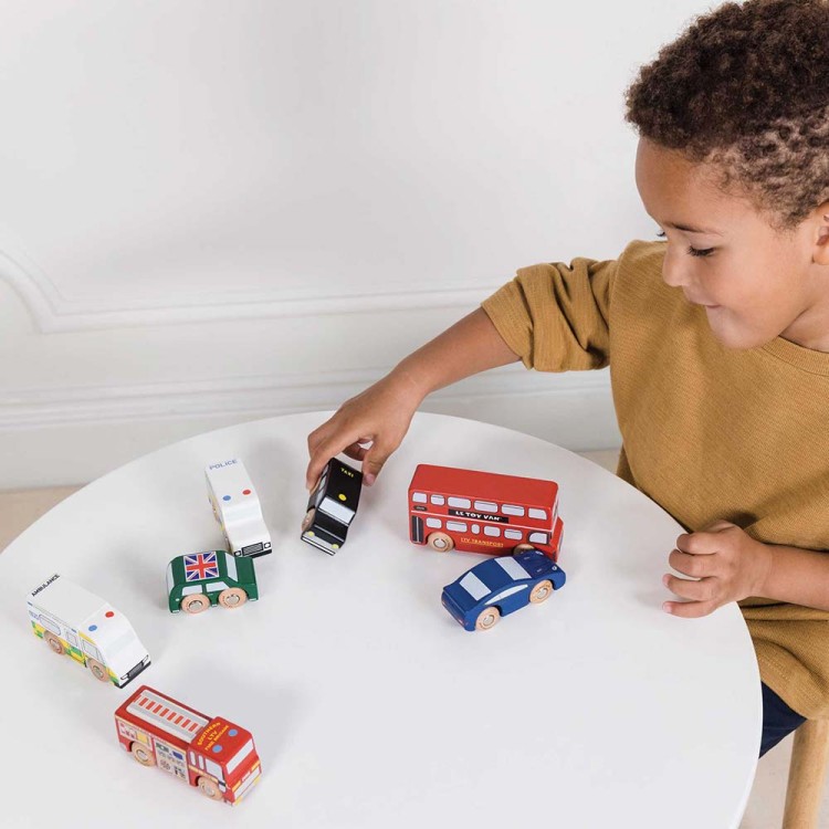 TV267-london-car-set-boy-playing-with-taxi.jpg