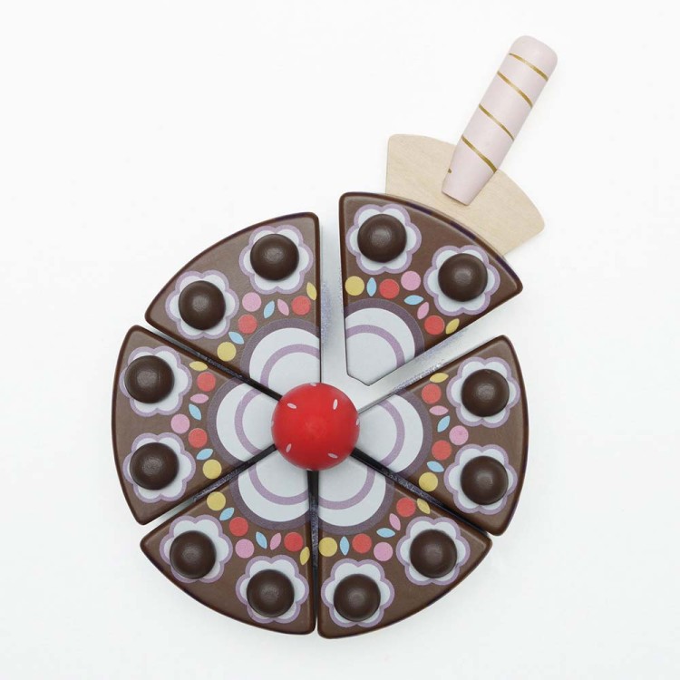 TV277-chocolate-gateau-top-view-of-celebratory-cake.jpg