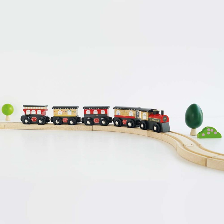 TV710-red-trains-on-tracks.jpg