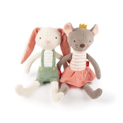 6846e9a2d30f2-cuddling-rabbit.jpeg