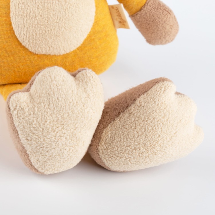 6846ea6bc0da7-cuddling-lion-yellow.jpeg