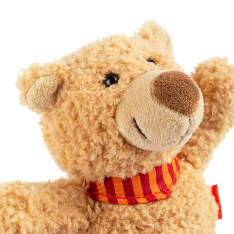 6846eb18864a0-cuddling-bear-small-gildehard-guensburg.jpeg