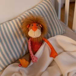 6846eb4829342-lion-patchwork-sweety.jpeg