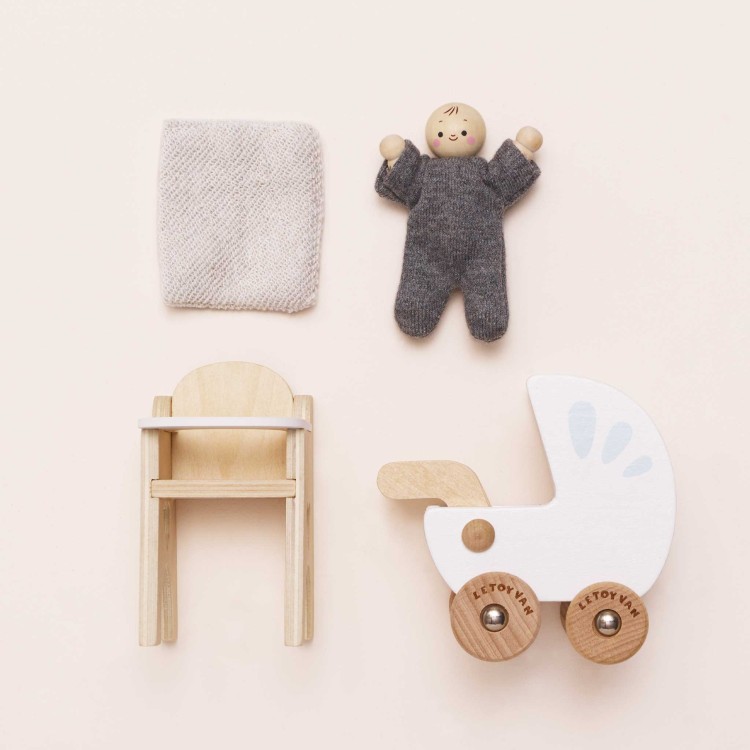 ME044-nursery-wooden-toy-pushchair-pram-highchair-baby-doll-dollhouse-family-sustainable-stem-gift-boy-girl-wood-8-.jpg