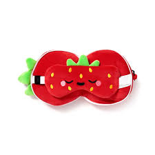 Przejdź do produktu Poduszka podróżna z maską na oczy Strawberry – pluszowa poduszka 2w1 do snu i podróży