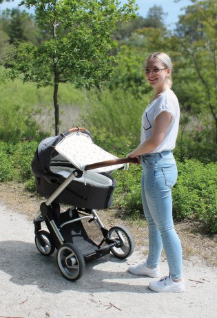 Przejdź do produktu Uniwersalna osłonka do wózka i fotelika Dooky  – Osłona przeciwsłoneczna i ochronna dla dziecka kolor Twinkle St