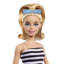 Przejdź do produktu Barbie Fashionistas – Modna Przyjaciółka HRH11 z czarnymi szpilkami i niebieskimi okularami przeciwsłonecznymi