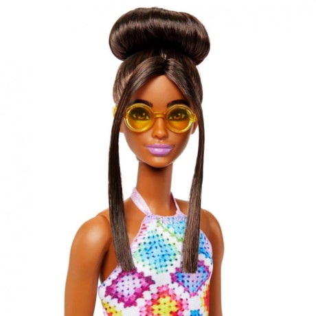 Przejdź do produktu Barbie Fashionistas Lalka w Sukience HJT07 – Modna Kolekcja Trendów