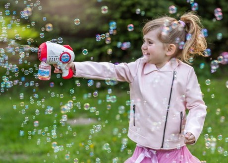 Przejdź do produktu Wyrzutnia Baniek Mydlanych Cyklon Dumel Pistolet do Baniek Bubble Gun Maszyna do Baniek Zabawka na Lato dla Dzieci 3+