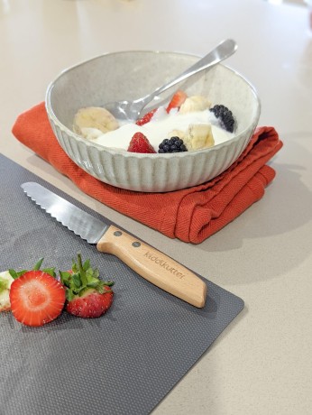 Przejdź do produktu KiddiKutter – bezpieczny nóż treningowy dla dzieci 3+ (stal nierdzewna, antypoślizgowy uchwyt) WOOD