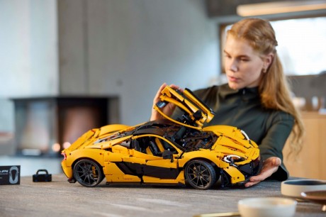 Przejdź do produktu LEGO Technic 42172 McLaren P1 Klocki Samochód Sportowy Model Kolekcjonerski