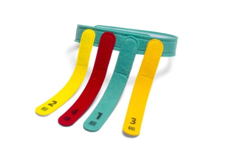 Przejdź do produktu BS Toys Ogonki – gra ruchowa z 12 ogonkami i 4 paskami na rzepy, wiek 3+